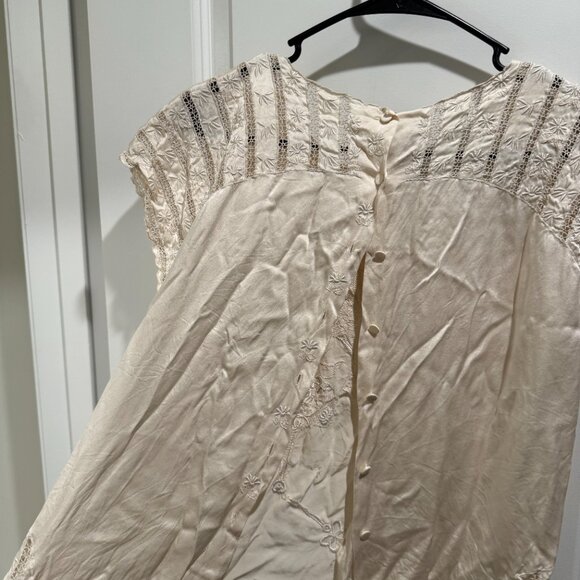 Silk Shirt - Picture 3 of 4